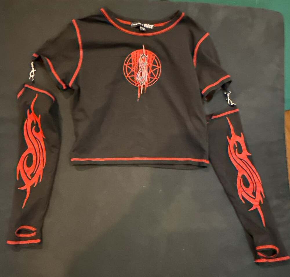 Dolls Kill x Slipknot Crop Top Size L Black Red Stitching Sleeves